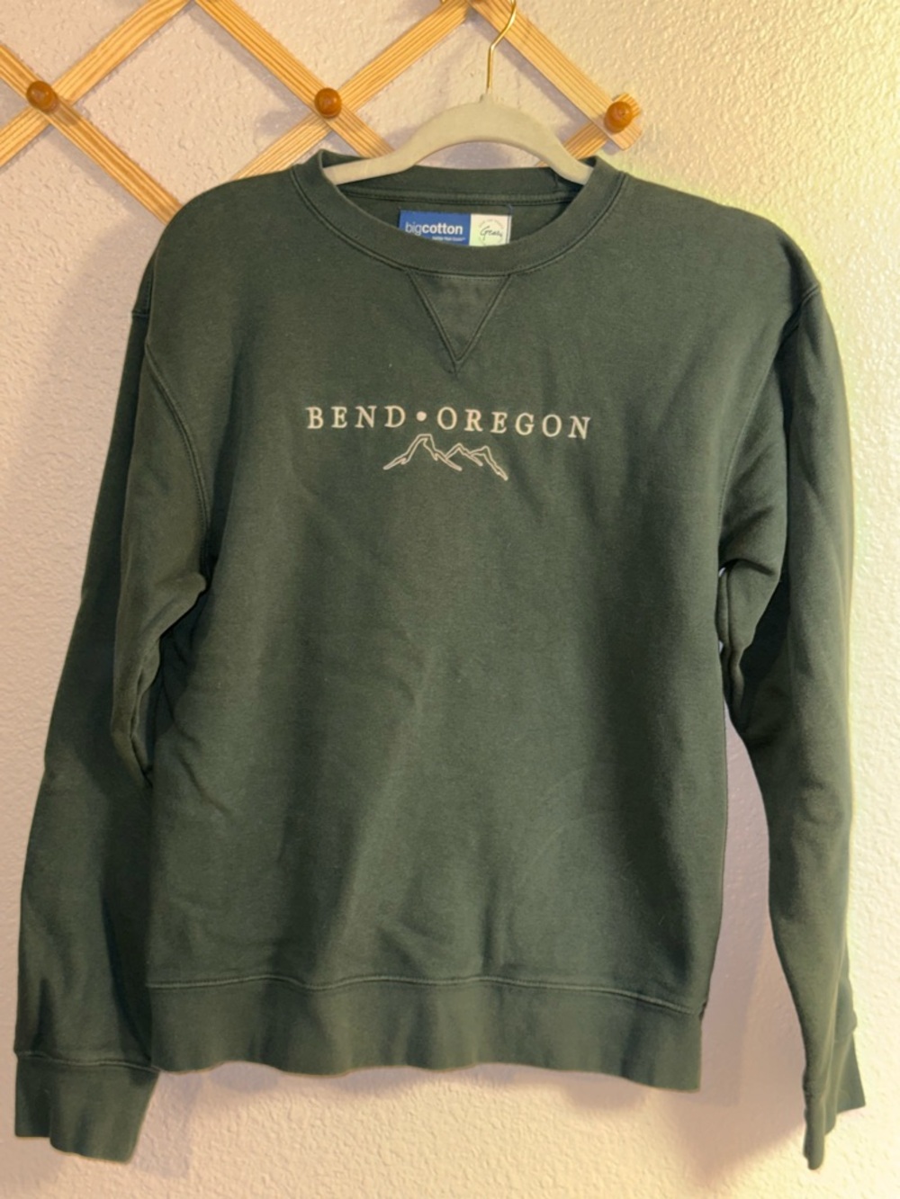 Big Cotton Bend, Oregon Crewneck Sweatshirt - Forest Green